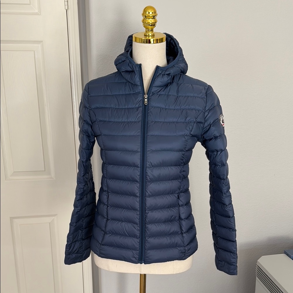 Blue Quilted Puffer Jacket with Slim Fit and Standing Collar